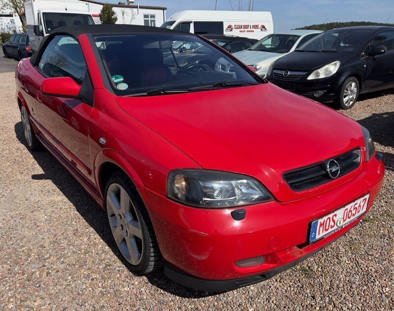 Rot Gebraucht 2005 Opel Astra Cabriolet Cabrio | 4.950 € (Fairer Preis) - Bild 1/4
