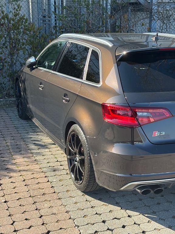 Gebraucht Audi S3 Ambiente 300 PS (220 kW) 2014 Braun Limousine