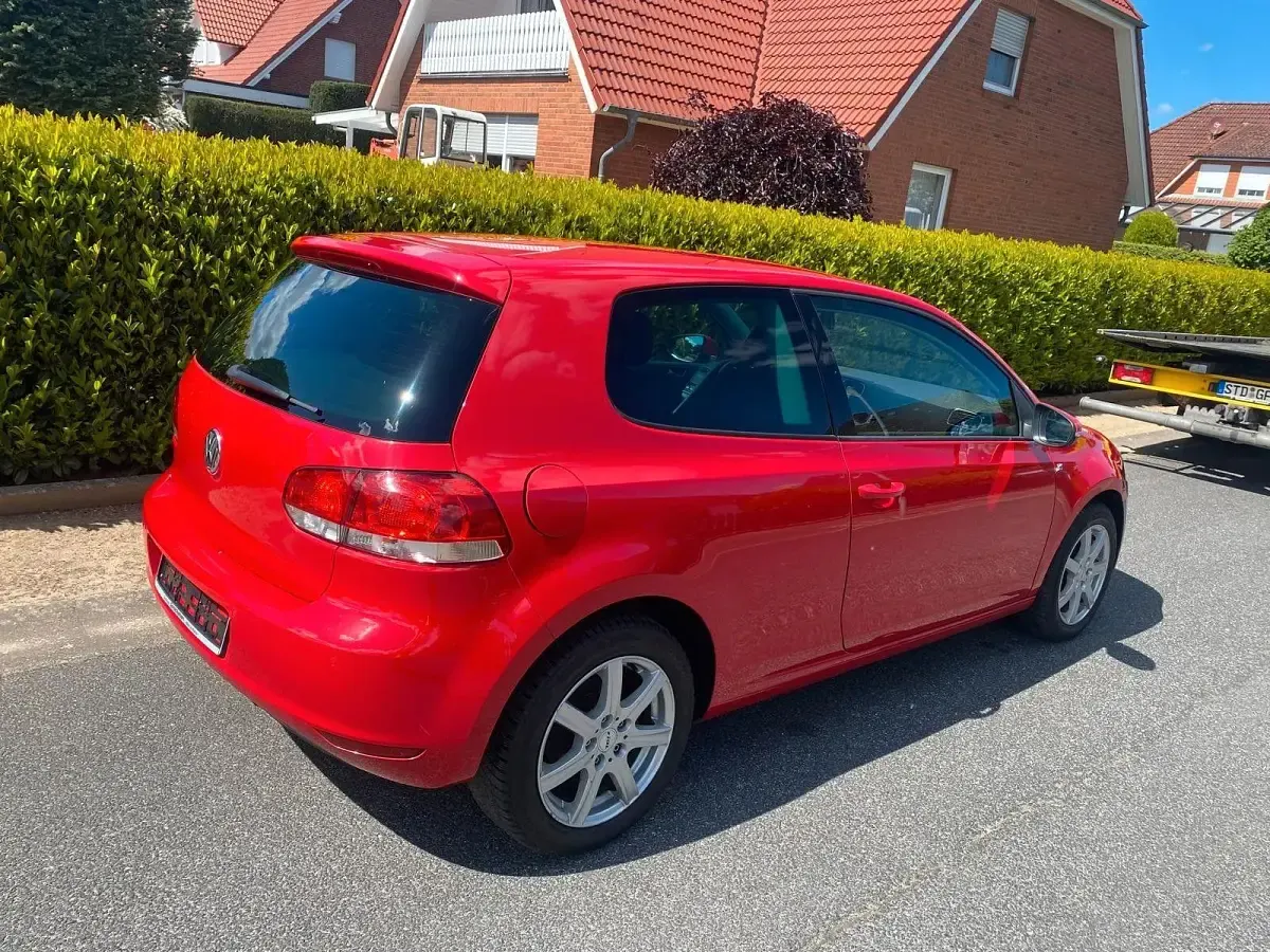 Gebraucht VW Golf VI Comfortline 122 PS (89 kW) 2009 Rot Kleinwagen