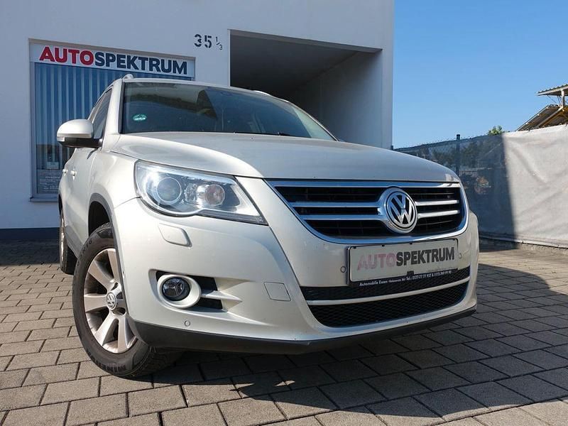 Silber Gebraucht 2007 VW Tiguan Sportline SUV | 3.990 € - Bild 1/4