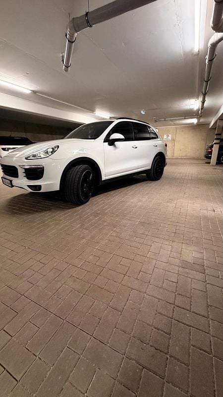 Gebraucht Porsche Cayenne 262 PS (192 kW) 2015 Weiß SUV