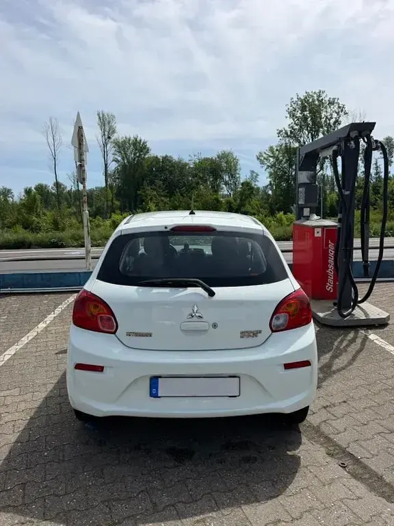 Gebraucht Mitsubishi Space Star 71 PS (52 kW) 2019 Weiß Kleinwagen