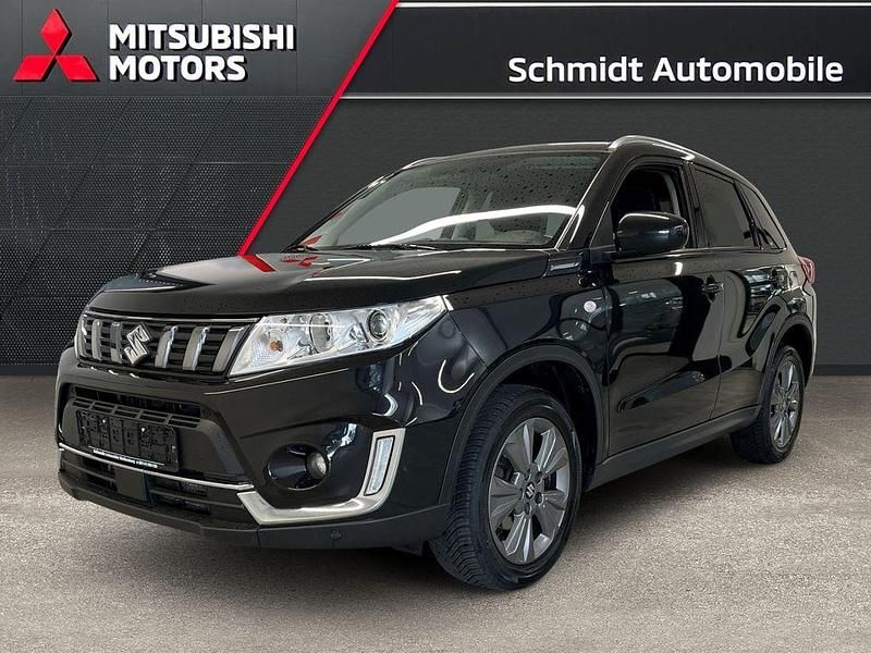 Schwarz (schwarz) Gebraucht 2019 Suzuki Vitara Comfort SUV | 12.470 € (Fairer Preis) - Bild 1/4