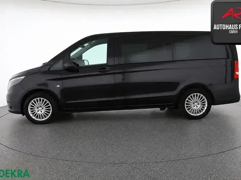 Gebraucht Mercedes Vito 190 PS (139 kW) 2022 Schwarz Van