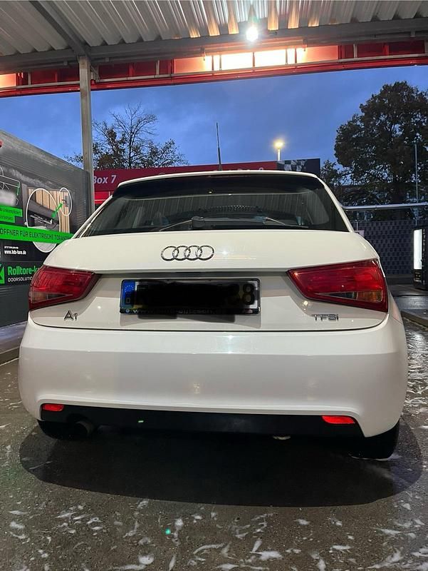 Second-hand Audi A1 86 CP (63 kW) 2011 Alb Hatchback