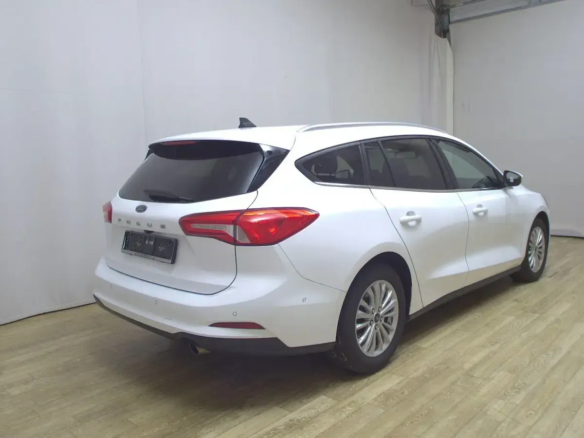 Używany Ford Focus Titanium 150 KM (110 kW) 2020 Biały Kombi
