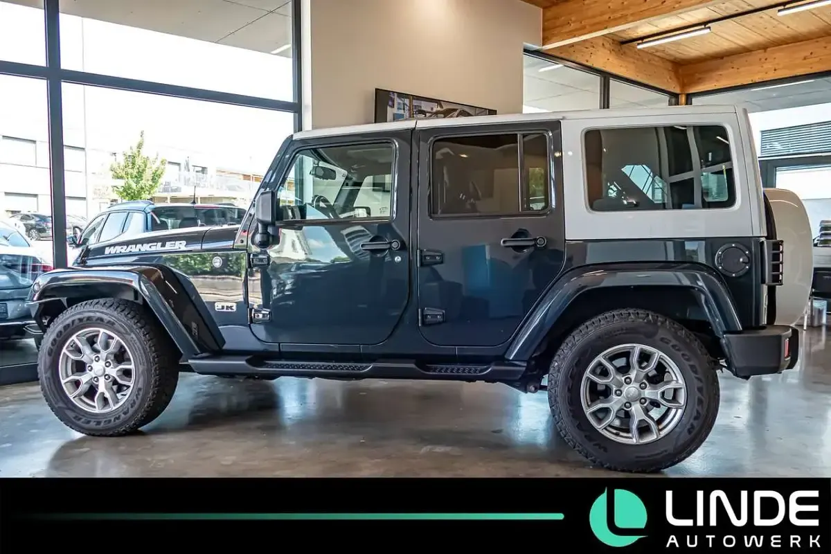 Gebraucht Jeep Wrangler 284 PS (208 kW) 2019 Rhino clear coat SUV