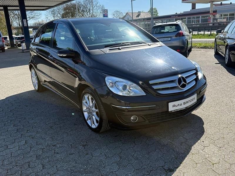 Gebraucht Mercedes B180 109 PS (80 kW) 2008 Schwarz Van / Kleinbus