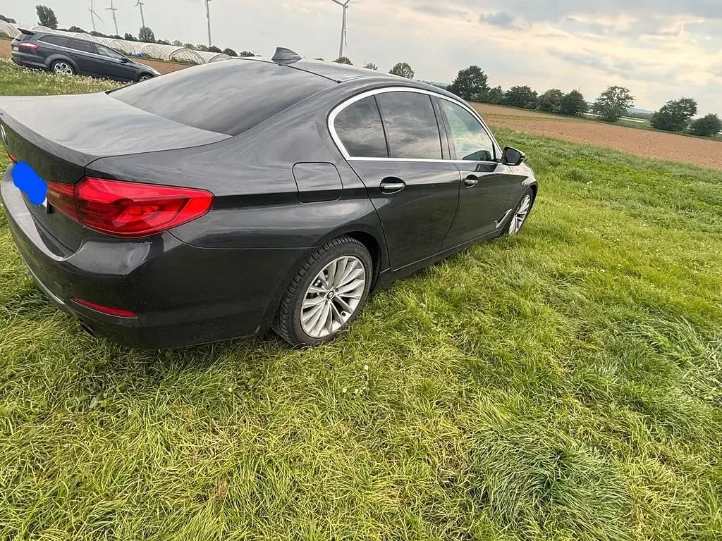 Gebraucht BMW 520 Luxury Line 190 PS (139 kW) 2017 Grau Limousine