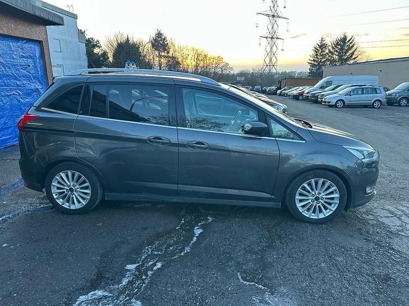 Gebraucht Ford Grand C-Max Titanium 150 PS (110 kW) 2017 Grau Van / Kleinbus