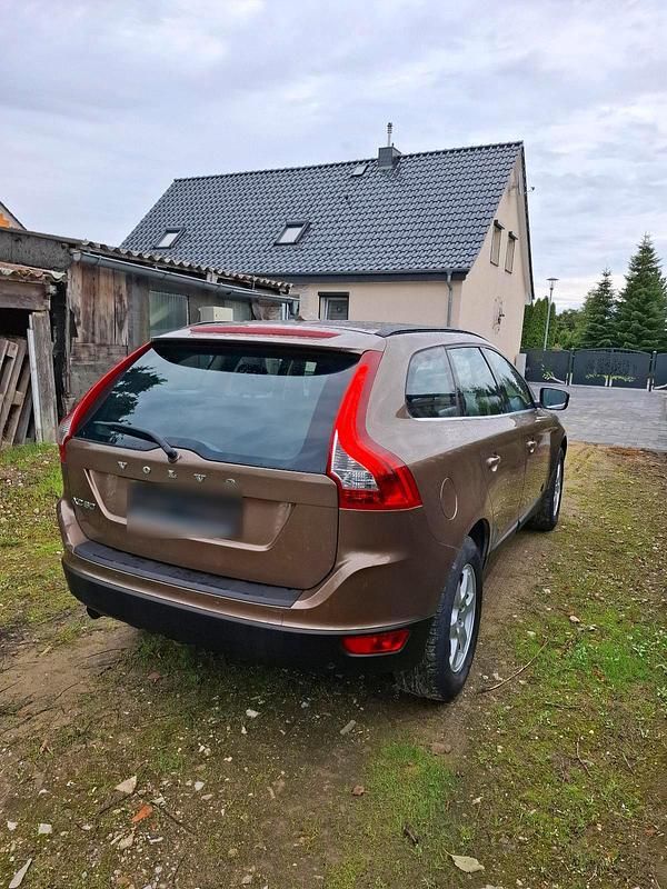Occasion Volvo XC60 163 ch (119 kW) 2012 Doré SUV