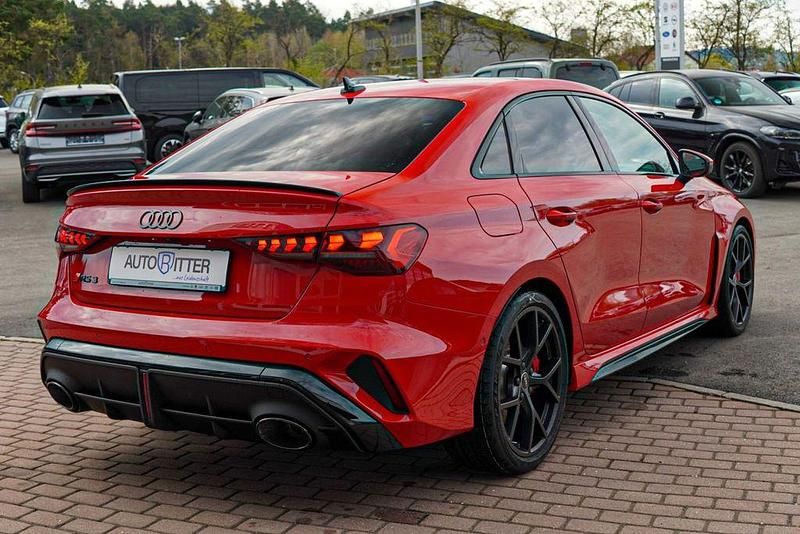 Neu Audi RS3 Sport 400 PS (294 kW) 2026 Rot Limousine