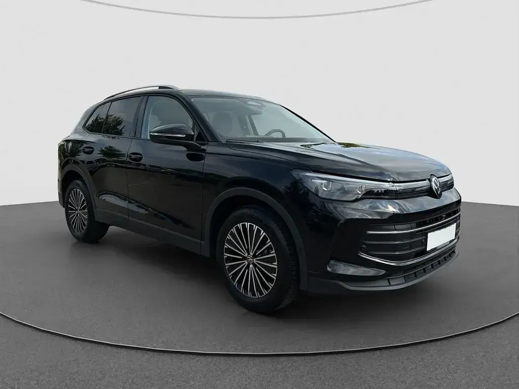 Gebraucht VW Tiguan Goal 150 PS (110 kW) 2025 Schwarz SUV