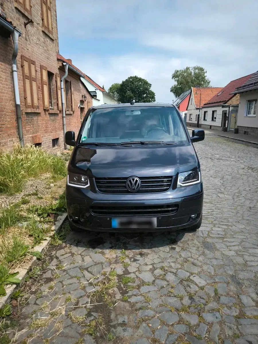 Gebraucht VW Multivan 174 PS (127 kW) 2005 Schwarz Van / Kleinbus