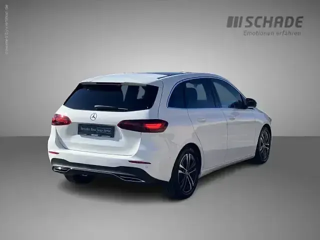 Gebraucht Mercedes B180 Progressive 136 PS (100 kW) 2024 Weiß Kleinwagen