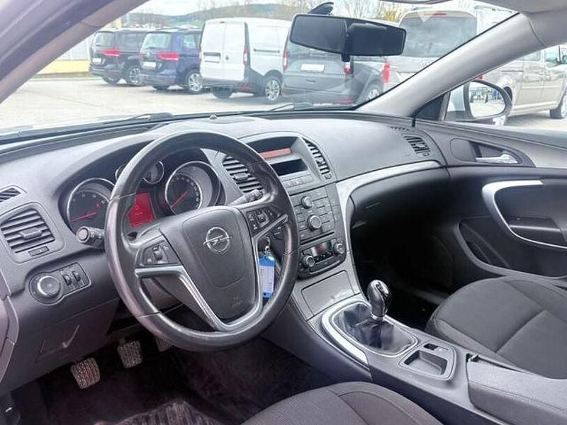 Gebraucht Opel Insignia Edition 116 PS (85 kW) 2009 Silber Limousine