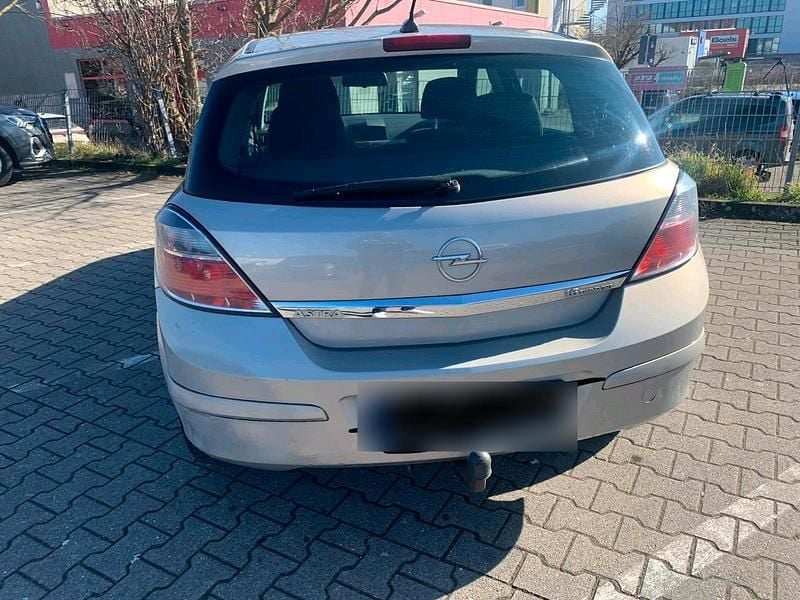 Gebraucht Opel Astra 100 PS (73 kW) 2007 Kleinwagen