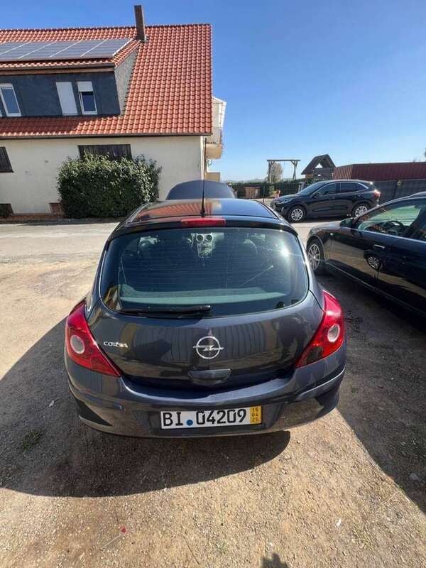 Gelb Gebraucht 2007 Opel Corsa Catch Me Kleinwagen | 2.650 € (Teuer) - Bild 1/4