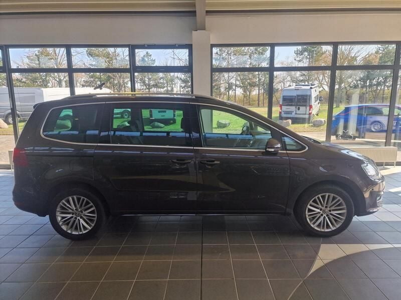 Gebraucht VW Sharan Highline 140 PS (102 kW) 2015 Braun Van / Kleinbus