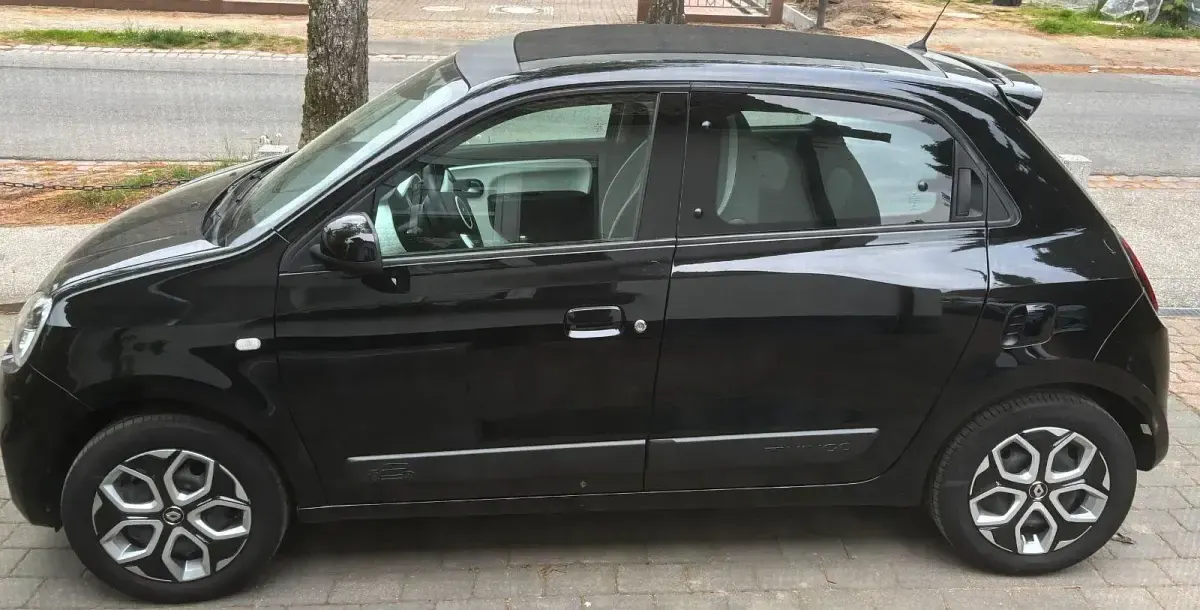 Gebraucht Renault Twingo Signature 73 PS (53 kW) 2020 Schwarz Kleinwagen