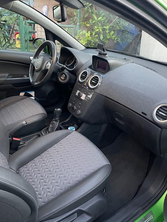 Gebraucht Opel Corsa Innovation 87 PS (63 kW) 2012 Grün Kleinwagen