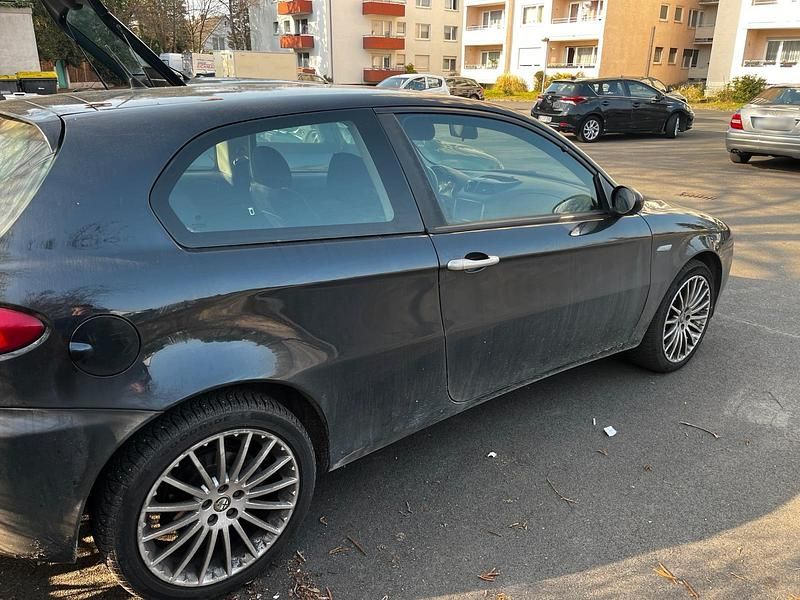 Gebraucht Alfa Romeo 147 150 PS (110 kW) 2005 Schwarz Kleinwagen