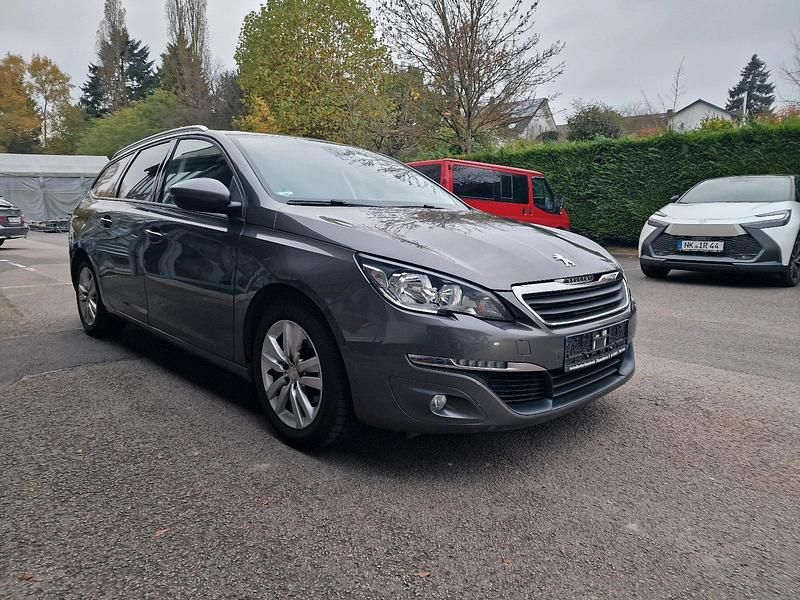 Gebraucht Peugeot 308 120 PS (88 kW) 2016 Grau Kombi