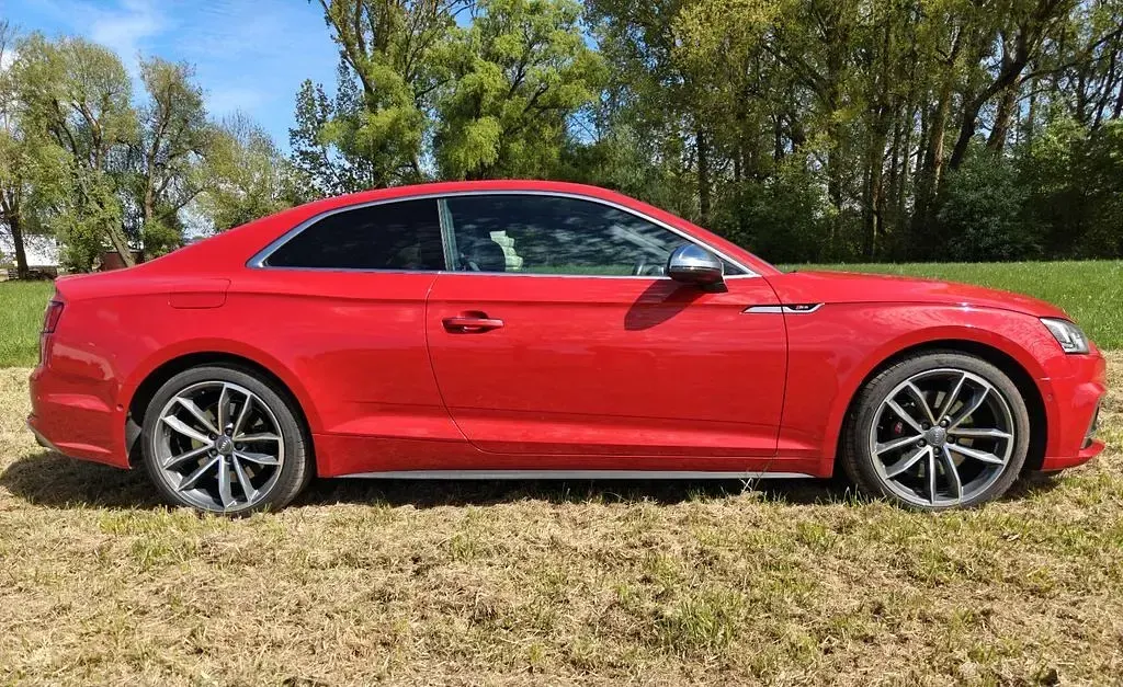 Gebraucht Audi S5 Ambiente 354 PS (260 kW) 2017 Rot Coupé
