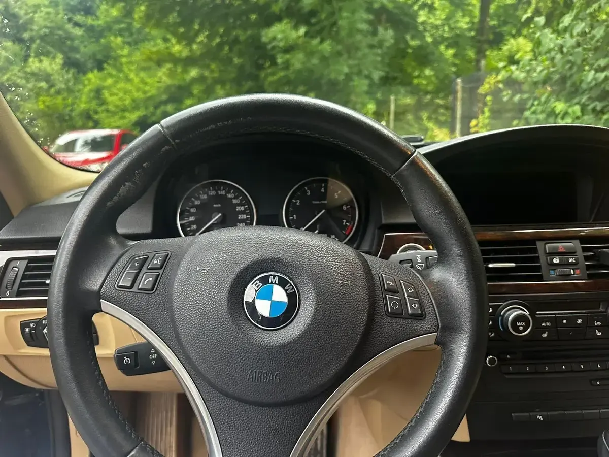 Gebraucht BMW 325 218 PS (160 kW) 2010 Blau Limousine