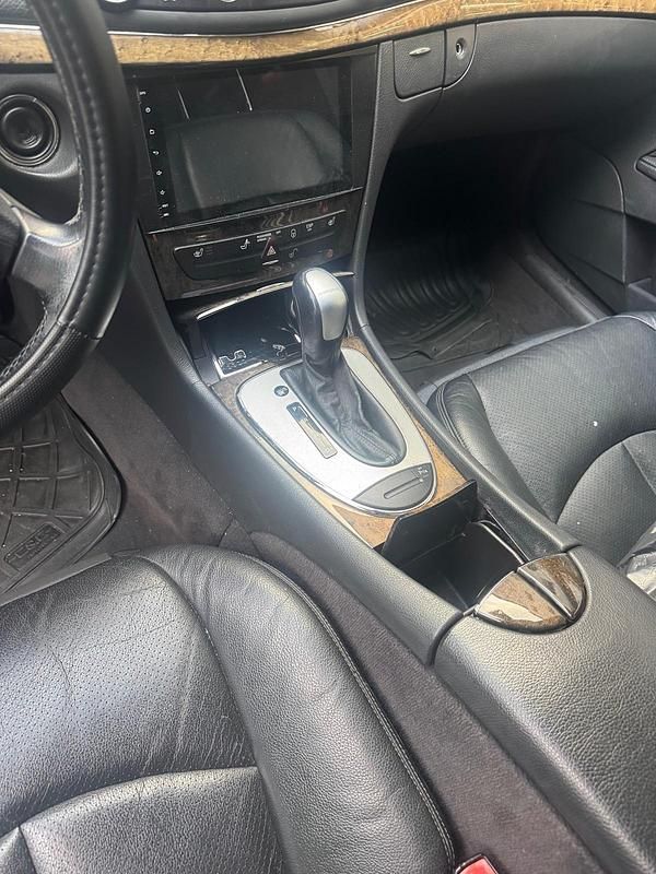 Gebraucht Mercedes E320 204 PS (150 kW) 2003 Silber Limousine