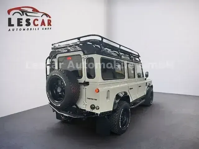Occasion Land Rover Defender 122 ch (89 kW) 2023 Blanc Break