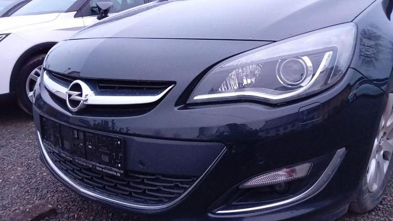 Gebraucht Opel Astra Exklusiv 136 PS (100 kW) 2016 Schwarz Kombi