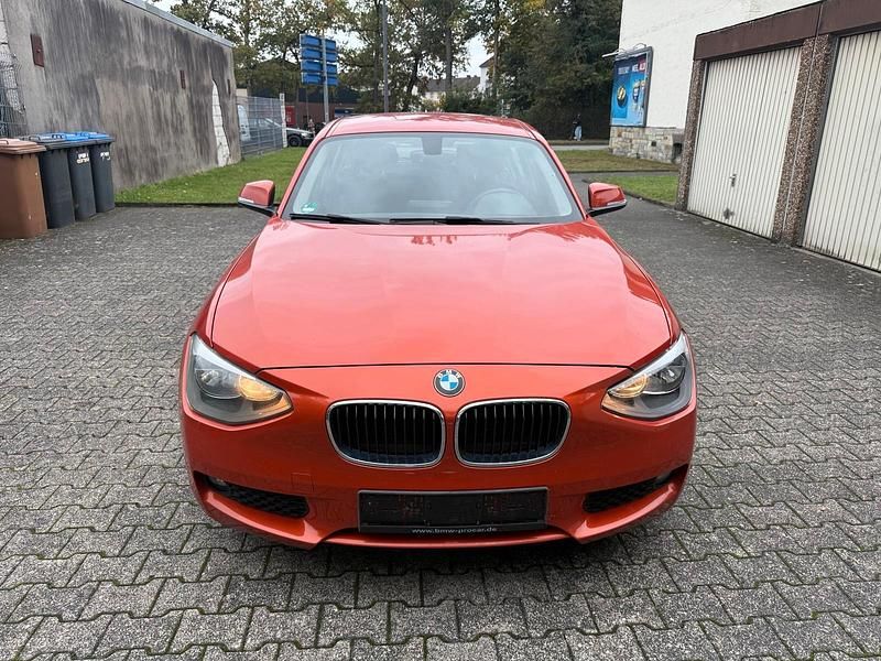 Orange Gebraucht 2012 BMW 116 Kleinwagen | 5.750 € (Guter Preis) - Bild 1/4