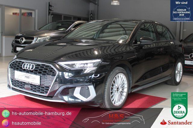 Mystekschwarz Gebraucht 2023 Audi A3 Sportback Sport Limousine | 26.900 € (Superpreis) - Bild 1/4