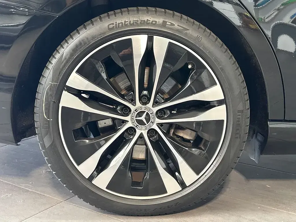 Gebraucht Mercedes 220 Avantgarde 220 PS (161 kW) 2022 Schwarz Limousine
