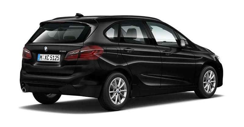Gebraucht BMW 218 Sport Line 140 PS (102 kW) 2018 Black sapphire metallic Kombi