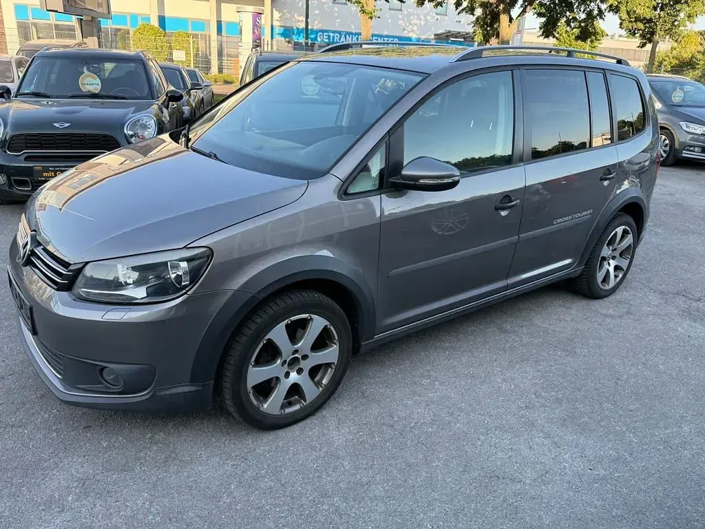 Gebraucht VW Touran Cross 105 PS (77 kW) 2011 Grau Van / Kleinbus