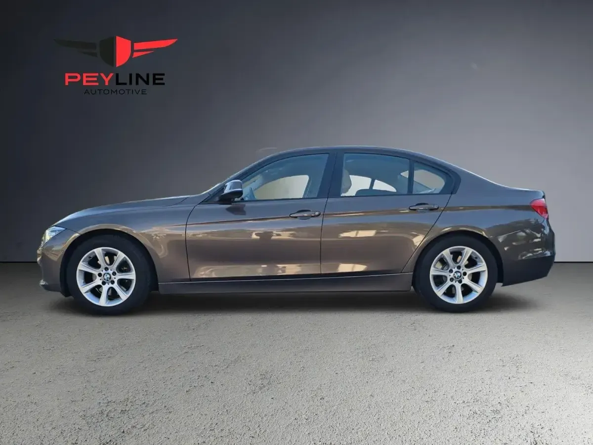 Gebraucht BMW 330 Comfort Edition 258 PS (189 kW) 2014 Braun Limousine