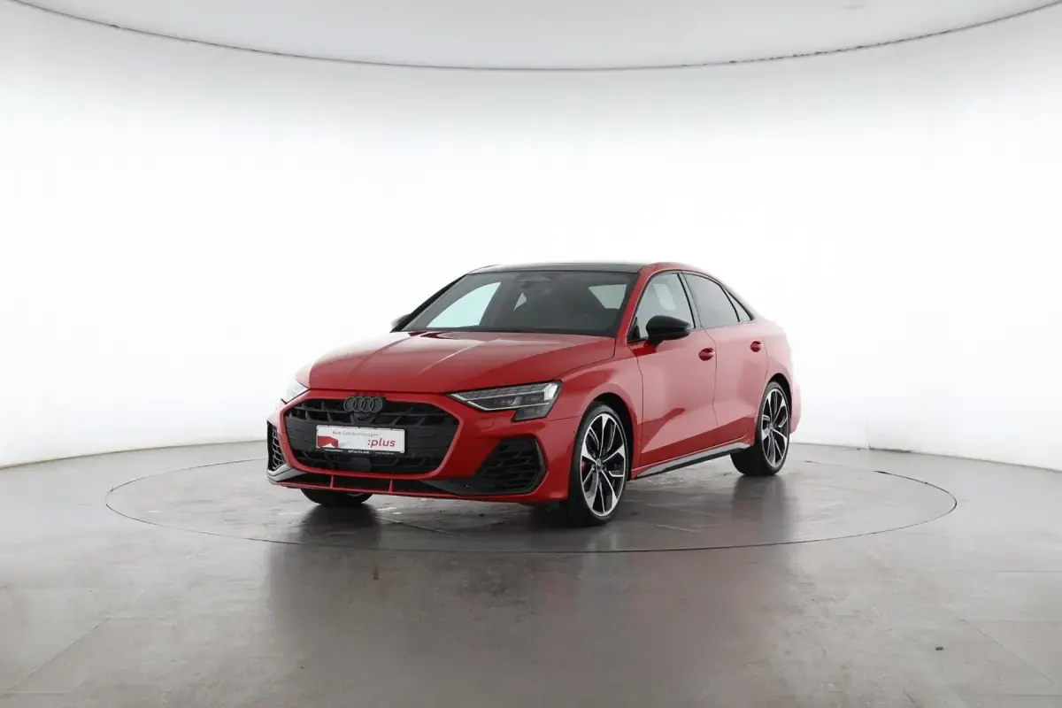 Gebraucht Audi S3 Sport 333 PS (244 kW) 2025 Progressivrot metallic Limousine