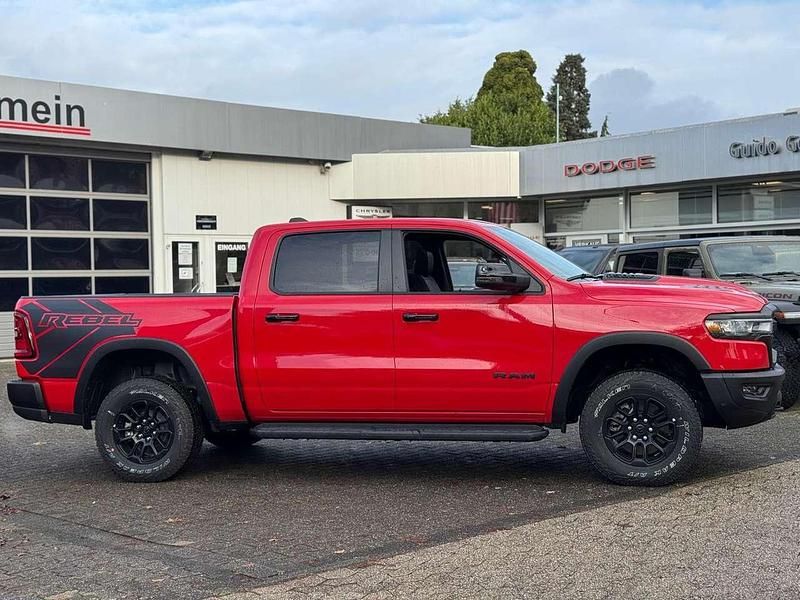 Neu Dodge Ram 420 PS (308 kW) 2025 Flame red clear coat Pickup