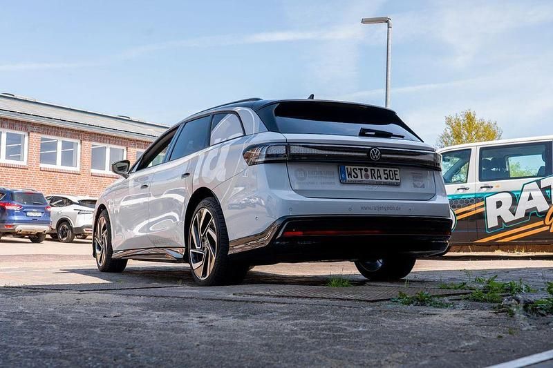 Gebraucht VW ID.7 Pro 210 kW (286 PS) 2025 Weiß Kombi