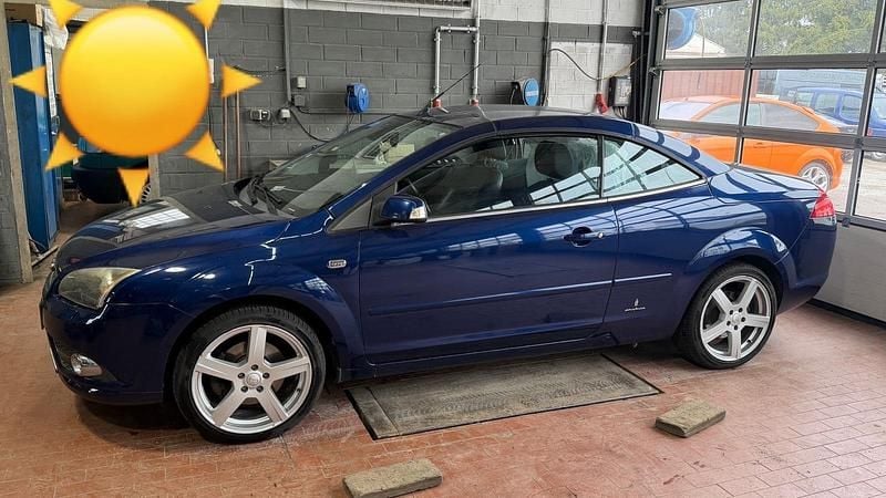 Gebraucht Ford Focus Cabriolet 145 PS (106 kW) 2008 Blau Cabrio