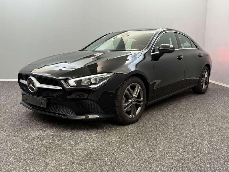 Schwarz Gebraucht 2020 Mercedes CLA180 Limousine | 24.999 € (Fairer Preis) - Bild 1/4