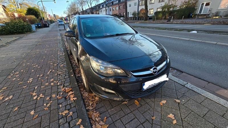 Schwarz Gebraucht 2015 Opel Astra Eco Kombi | 3.100 € (Superpreis) - Bild 1/4