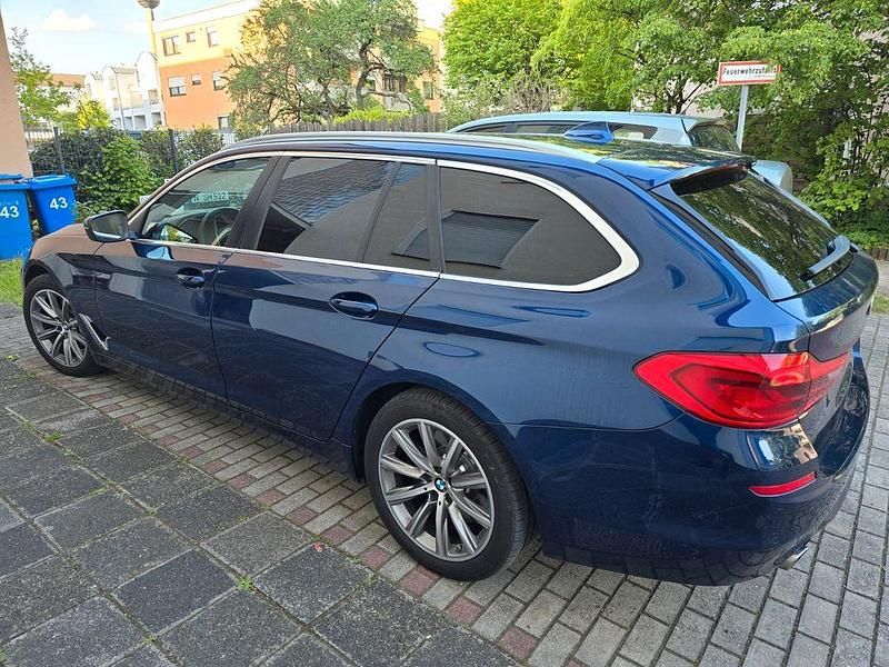 Gebraucht BMW 530 265 PS (194 kW) 2019 Blau Limousine