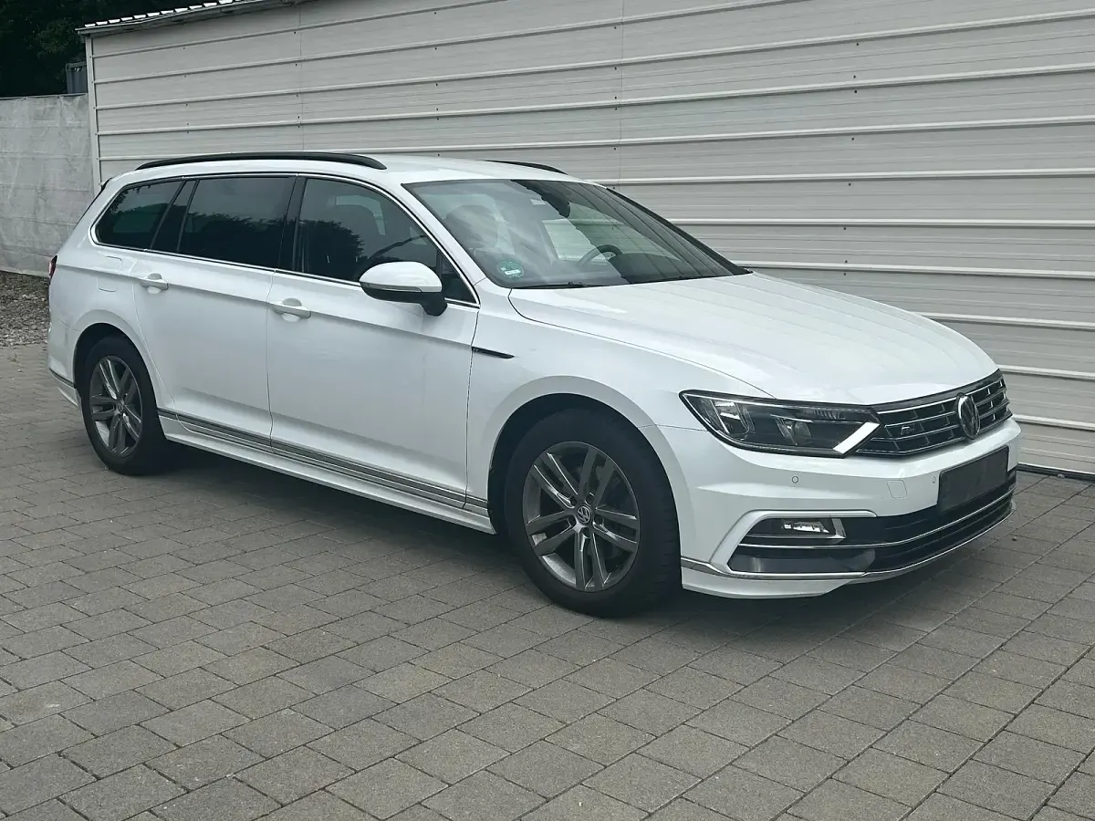 Gebraucht VW Passat R-line 150 PS (110 kW) 2019 Kombi