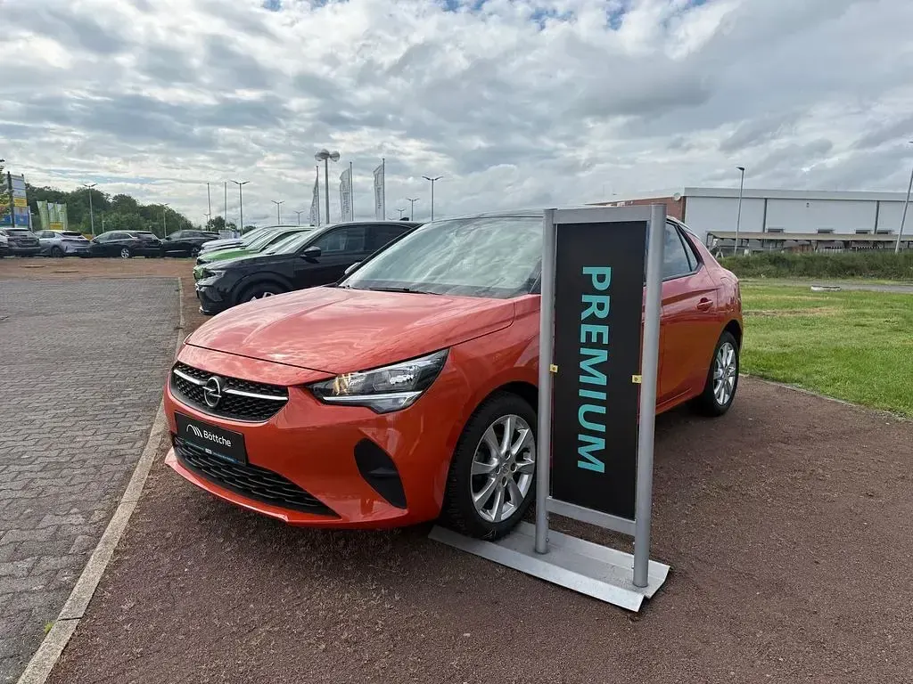 Gebraucht Opel Corsa Edition 75 PS (55 kW) 2022 Power orange/dynamik orange Kleinwagen