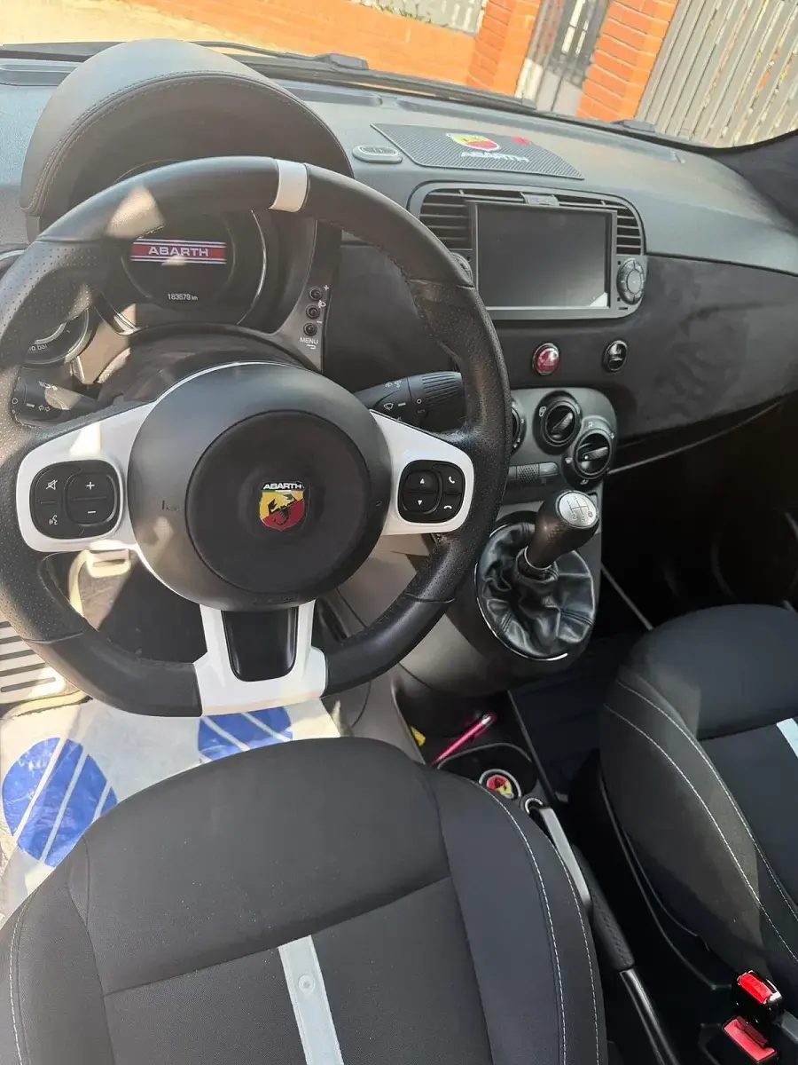 Gebraucht Abarth 595 180 PS (132 kW) 2015 Weiß Kleinwagen