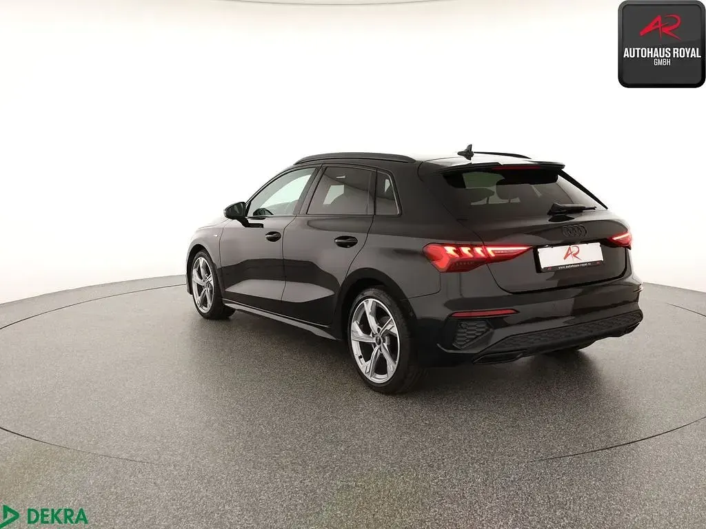 Używany Audi A3 S-Line 150 KM (110 kW) 2021 Czarny Sedan/Limuzyna