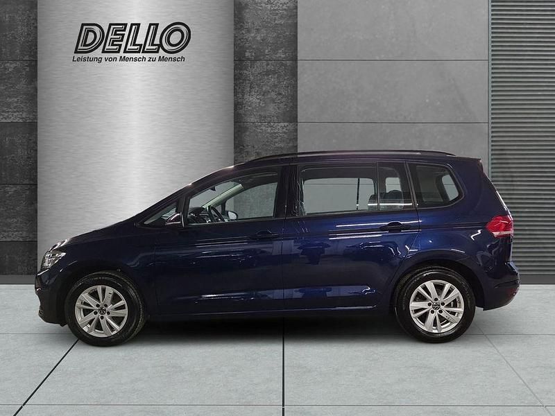 Gebraucht VW Touran Comfortline 150 PS (110 kW) 2022 Atlantik blue metallic Van / Kleinbus